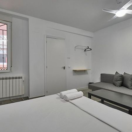 Nunez De Arce Habitaciones Madrid Kültér fotó