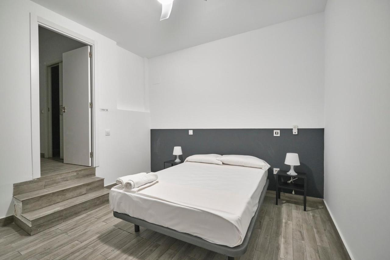 Nunez De Arce Habitaciones Madrid Kültér fotó
