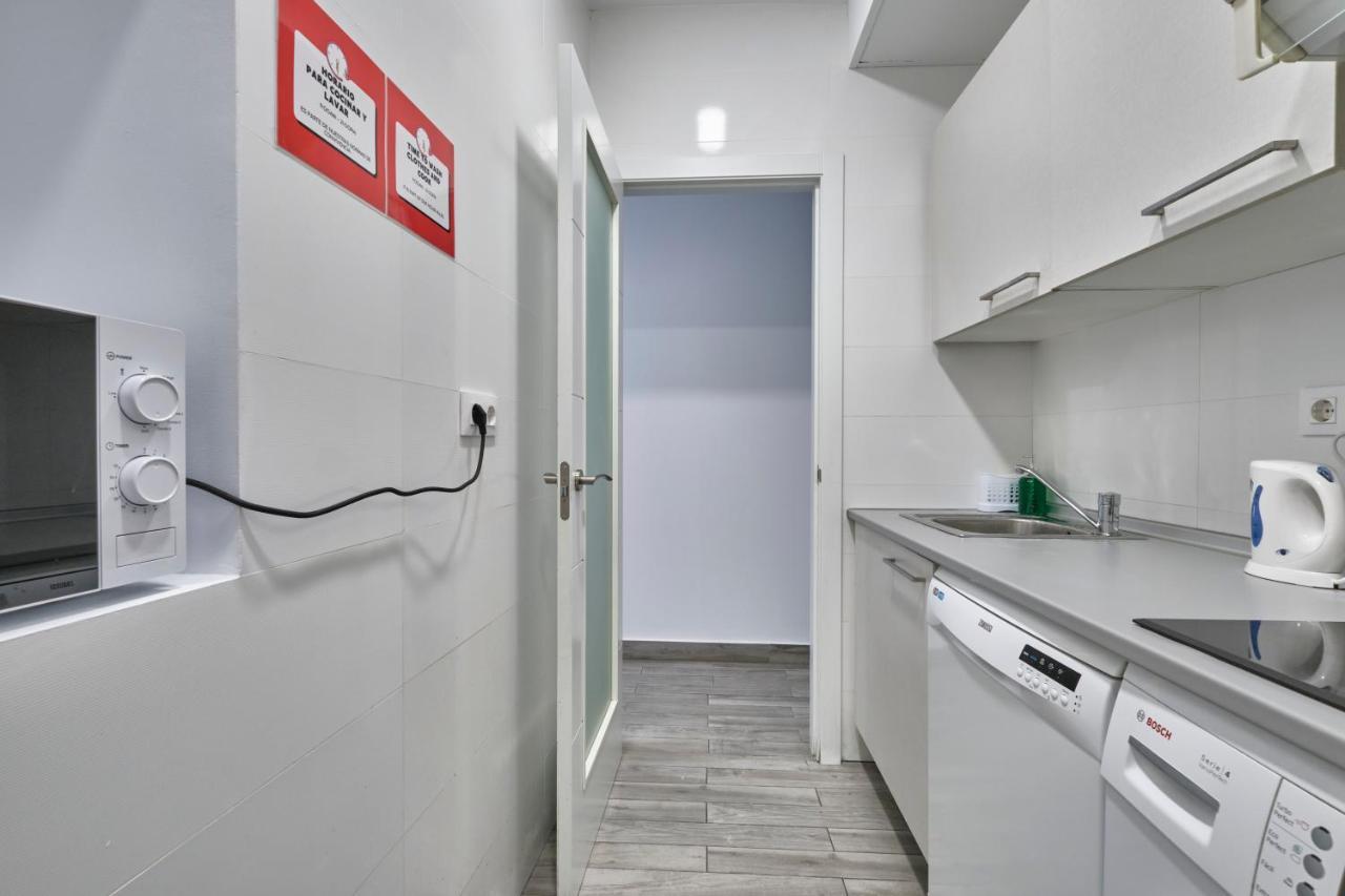 Nunez De Arce Habitaciones Madrid Kültér fotó